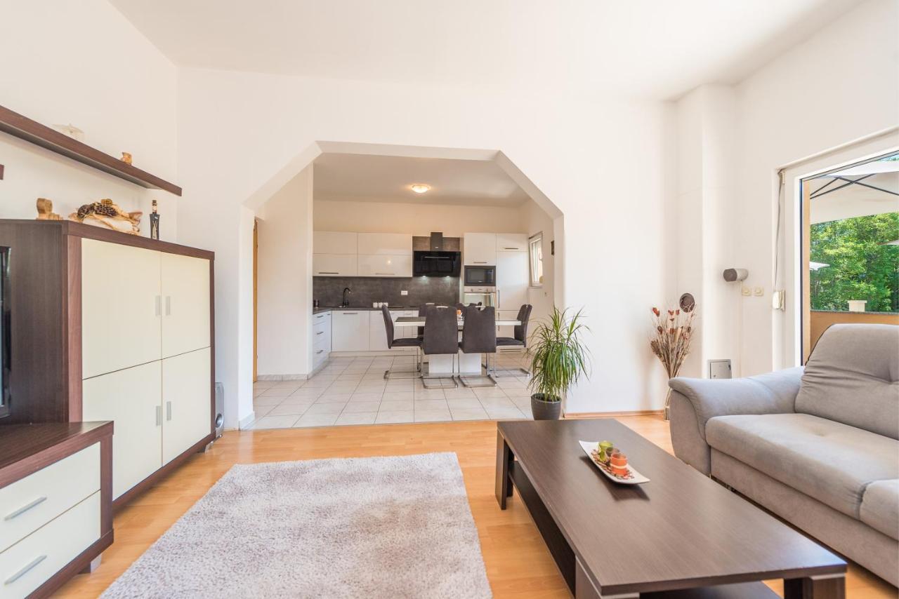 Nelly Apartments 普利拉卡 外观 照片